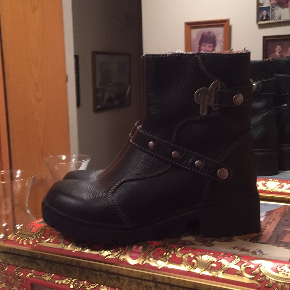 Black boots